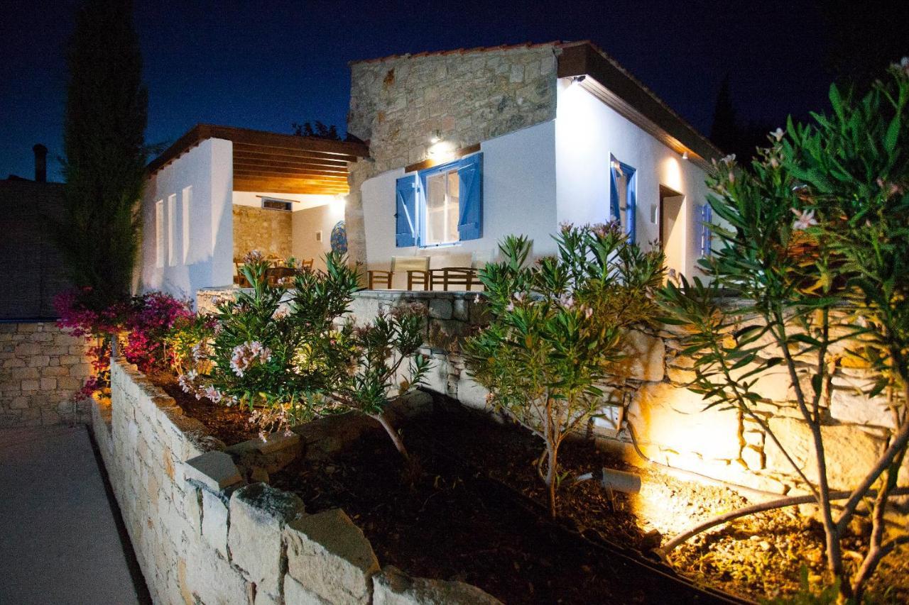 Cecilias Courtyard Guest House Malia Luaran gambar