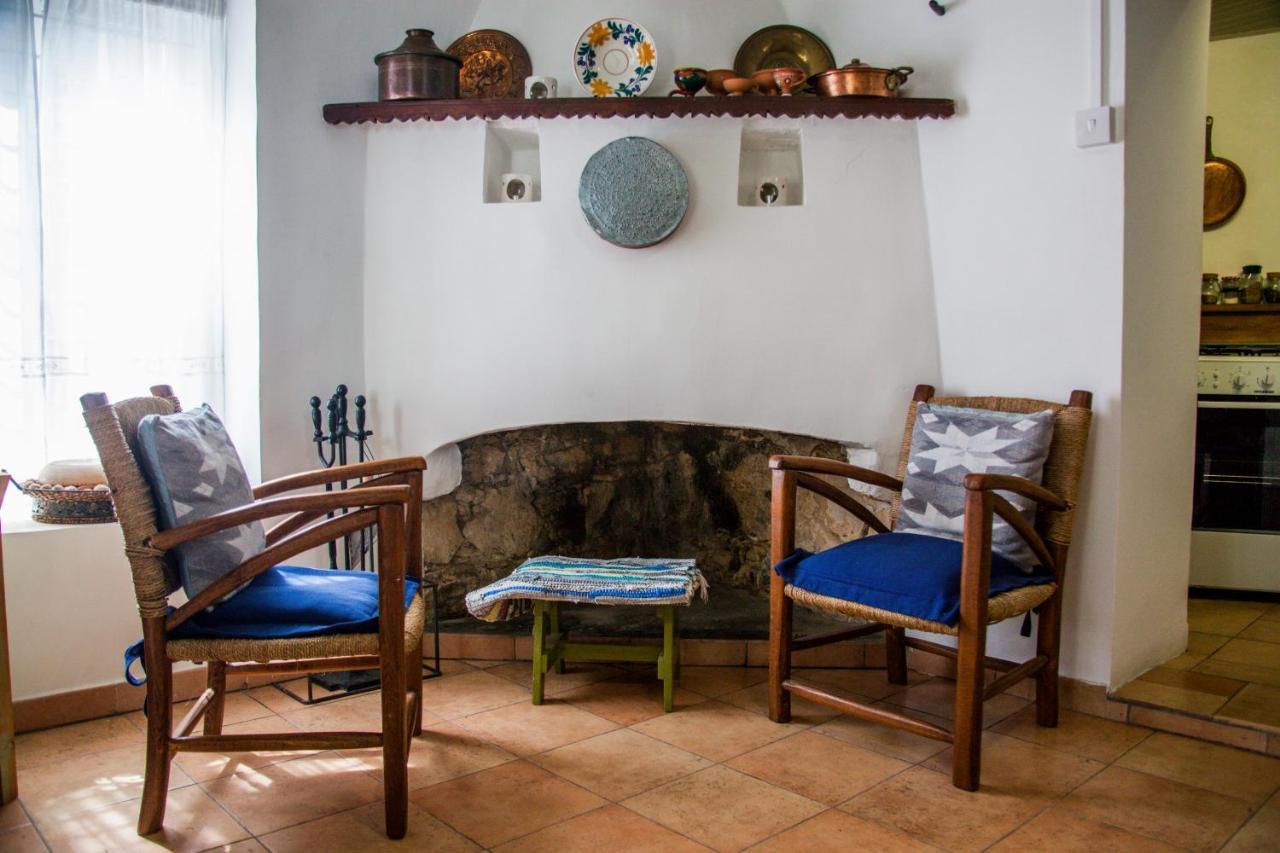 Cecilias Courtyard Guest House Malia Luaran gambar