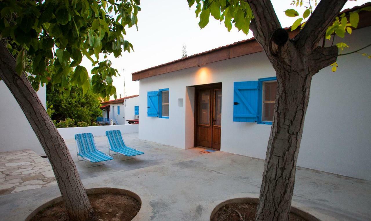 Cecilias Courtyard Guest House Malia Luaran gambar