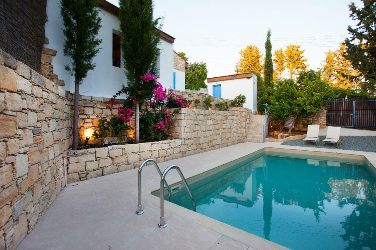Cecilias Courtyard Guest House Malia Luaran gambar